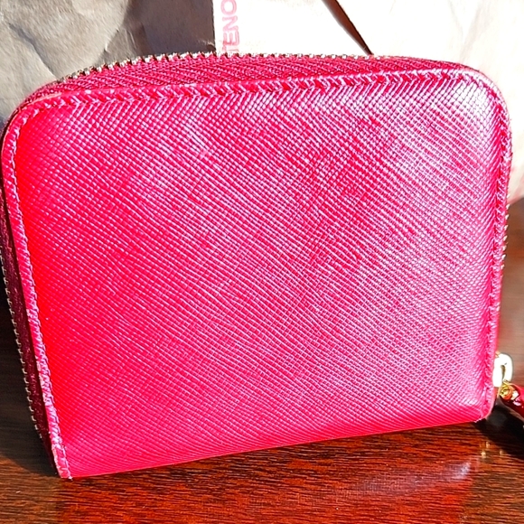 Prada Red Women's Zip. Around Wallet/Card Case - Picture 2 of 14